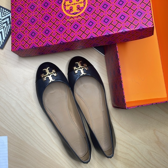 Tory Burch  Everly ballet flat with Napa leather black size 9 - Picture 2 of 6